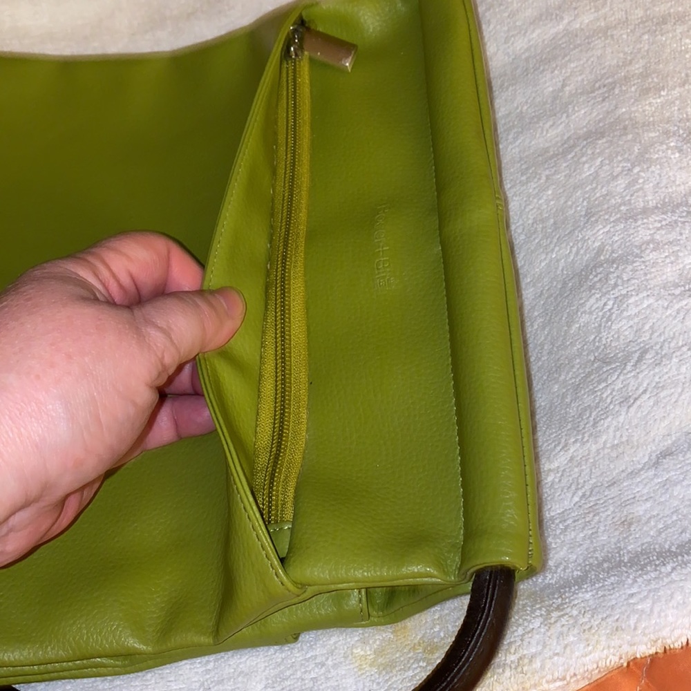 Sleek Olive Green Women's Crossbody Bag - Picture 7 of 13